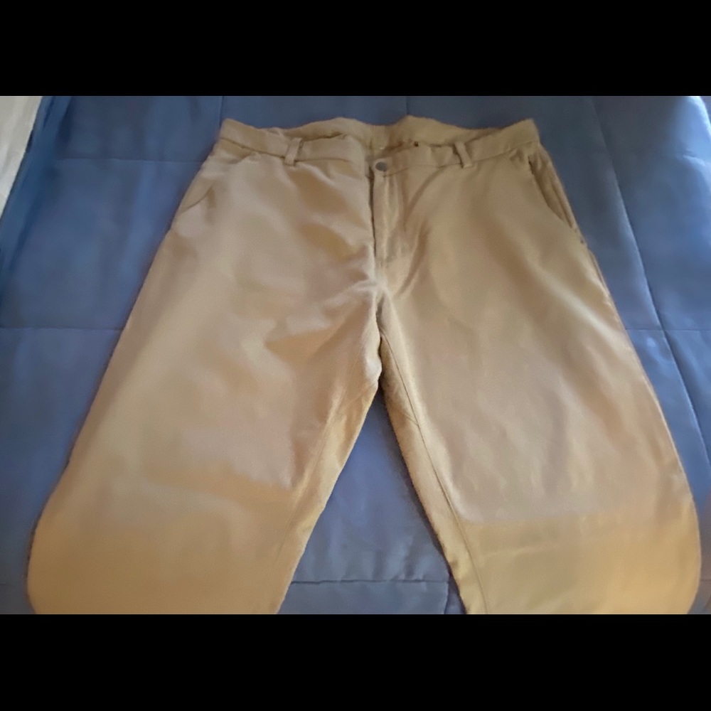 Lululemon 38 x 32 Commission Pants in Khaki